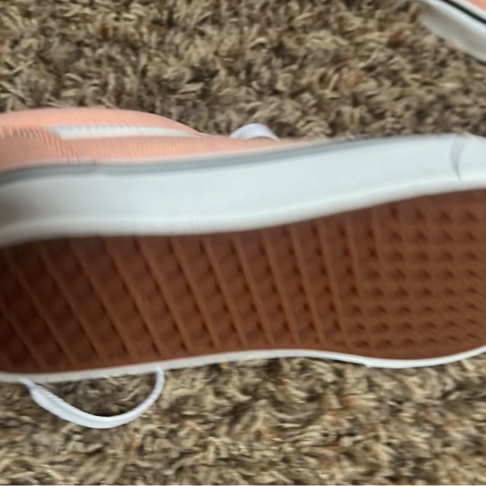 Vans - Picture 2 of 6